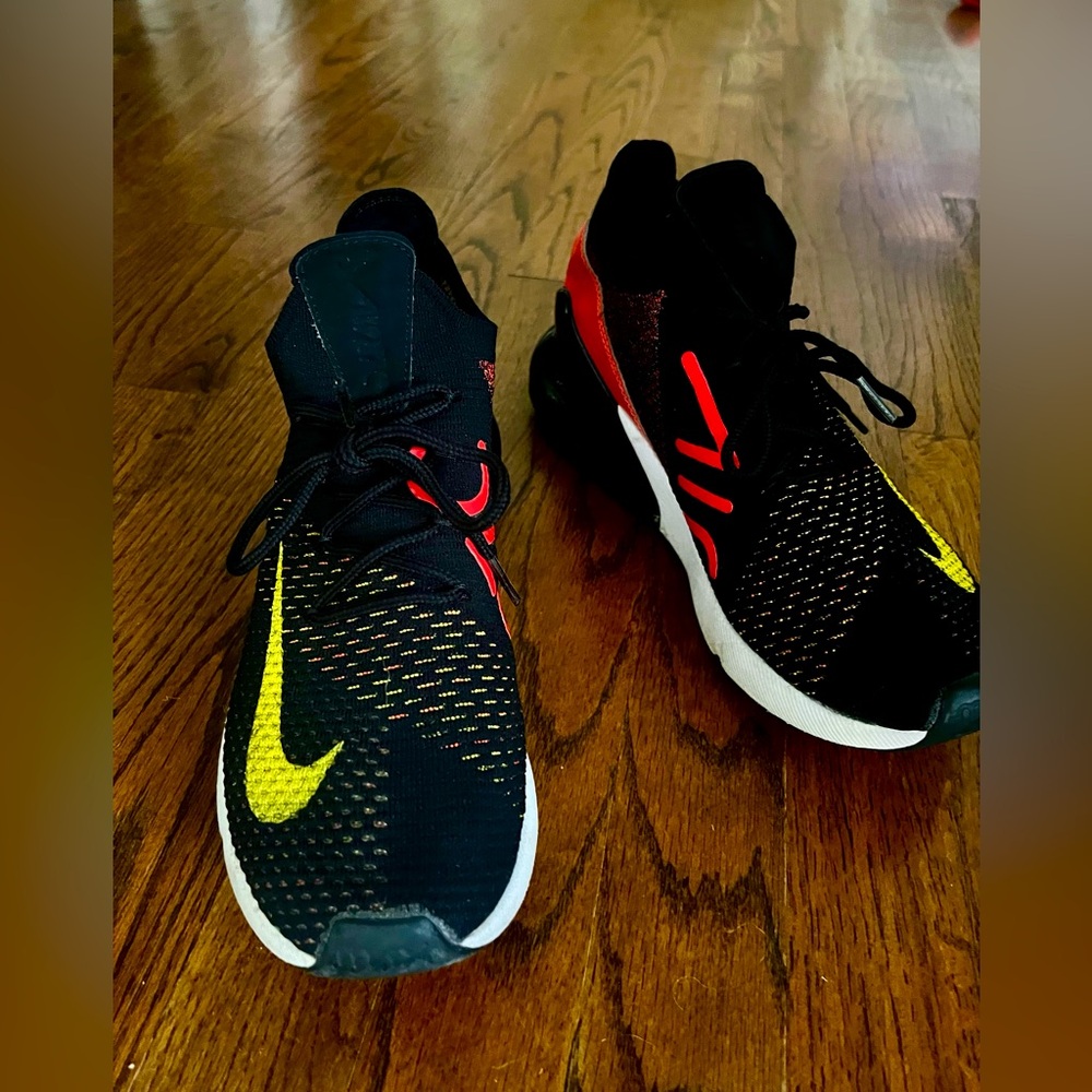 Women’s Nike Air Max 270